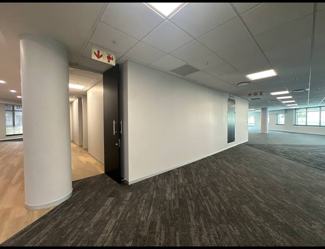 735M² OFFICE TO LET IN SANDTON CENTRAL